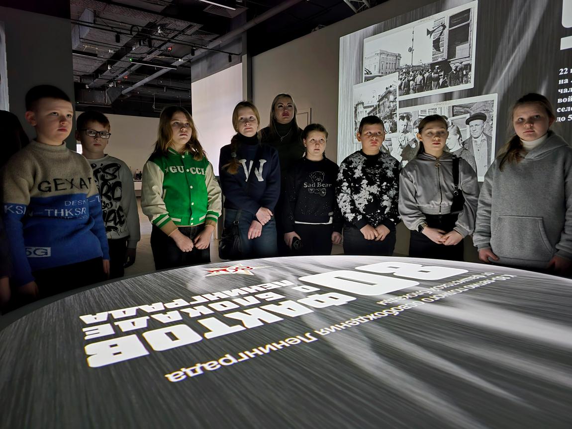 Выставка «80 фактов о блокаде Ленинграда» начала свою работу